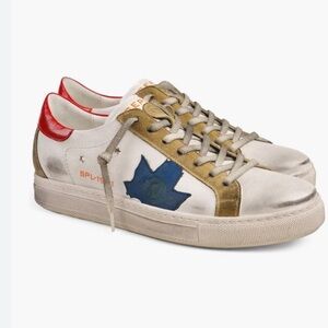 SEPOL
Maple Leaf Leather & Suede Sneakers Ese-Fresh White Blue
$275 Sz 44US 11